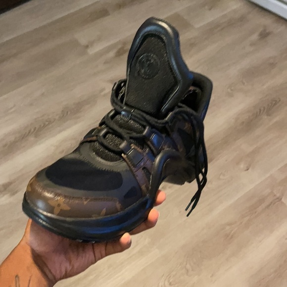 Louis Vuitton, size 8 color brown, black - Picture 2 of 10